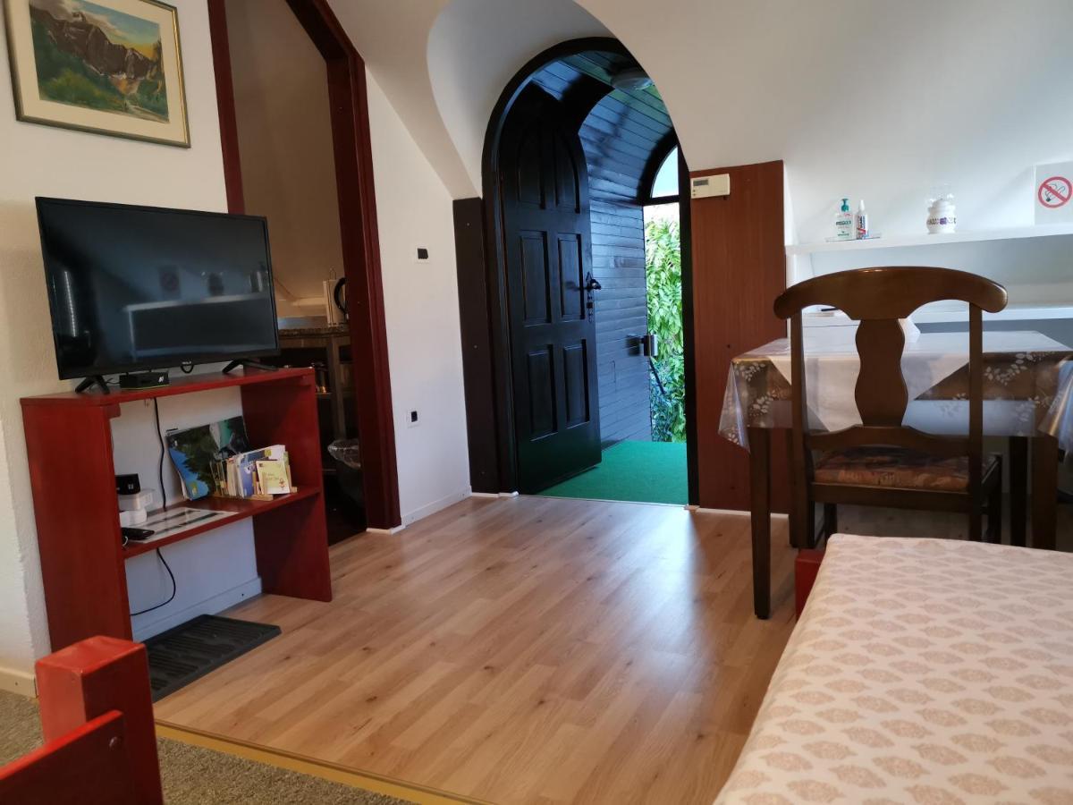 Apartmaji Mak ゴレンスカ地方 エクステリア 写真